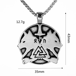 Yunnique – collier avec pendentif en acier inoxydable à double tête de loup Viking pour hommes, design animal géométrique, bijoux cadeau, accessoire de mode - Product Image 5
