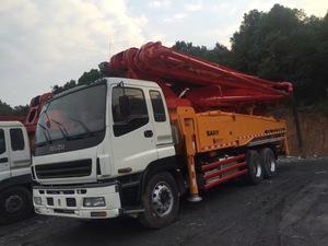 Camión Bomba de Hormigón Usado de Alto Rendimiento con Motor Diésel Isuzu 2012, Pluma de 40m y Productividad de 12m/h en Venta - Product Image 5
