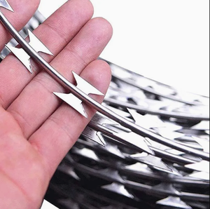 <span class=keywords><strong>Fil</strong></span> <span class=keywords><strong>barbelé</strong></span> en promotion au prix du rouleau / <span class=keywords><strong>Fil</strong></span> <span class=keywords><strong>barbelé</strong></span> galvanisé pour clôture agricole, prix usine, fabricant, <span class=keywords><strong>fil</strong></span> <span class=keywords><strong>de</strong></span> <span class=keywords><strong>fer</strong></span> simple à lames rasoir - Product Image 1