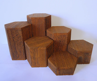 Risers hexagonaux en bois pour présentoir de bijoux et d'accessoires, Risers d'exposition en bois accessoires Photo