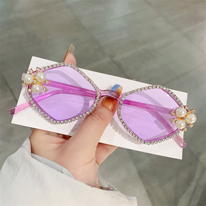 Jamie 2032B Diamond Frame Sunglasses Black Rhinestone Pearl Decor Women UV400 Protection - Product Image 3