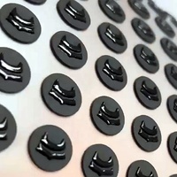 Étiquette de logo brodée en relief en silicone caoutchouc brillant mat 3D personnalisée en usine, transfert thermique, sérigraphie pour T-shirt, lavable
