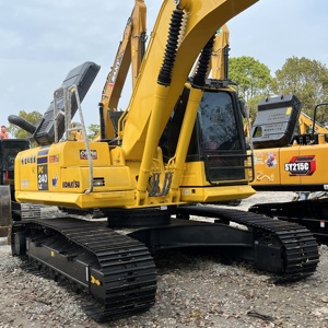 Excavatrice sur chenilles hydraulique Komatsu PC240 LC PC240-8 PC220-8 avec godet de terrassement, équipement de construction d'occasion - Product Image 2