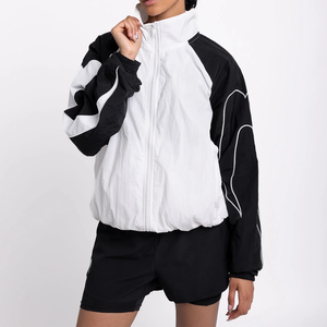 Haut court de sport pour femme, personnalisé OEM, respirant, imprimé, brodé, en viscose, imperméable, coupe-vent, à capuche, demi-zip, pour la gym et le jogging - Product Image 4