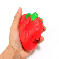 Balle anti-stress fraise à presser pour adultes, décoration de fête à thème, accessoire d'été
