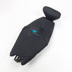 Housse de selle de scooter en tissu suédé à motif diamant de luxe personnalisée YLB Design - Product Image 2