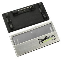 Badge nominatif personnalisable en métal vierge, réutilisable, à double fixation (clip et épingle), magnétique, avec fenêtre pour nom et porte-badge AGS