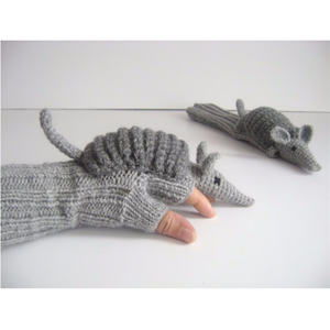 Cadeau drôle <span class=keywords><strong>tatou</strong></span> Crochet gant 100% tricoté à la <span class=keywords><strong>main</strong></span> sans doigts Animal gant enfants Crochet <span class=keywords><strong>main</strong></span> marionnette mitaine - Product Image 2