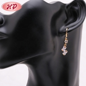 Venta al por mayor directa de fábrica de China: Conjuntos de joyería de oro laminado de 18k con circonitas, collares y pendientes. - Product Image 4