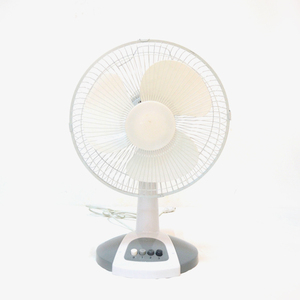 6 9 12 16 Inch Ac <span class=keywords><strong>Dc</strong></span> Elektrische Turbo Fan Auto Oscillatie Kleine Draagbare Tafelventilator Voor Slaapkamer - Product Image 1
