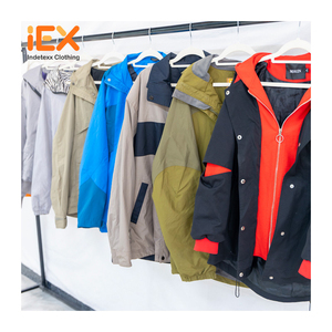 FABRICA Hombre Bolsones Para Verano Ropa De Crema Usada - Product Image 4