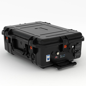Station d'alimentation solaire portable 5000W avec LED intégrée à intensité variable et sorties AC/DC/USB PD pour le camping et les situations d'urgence - Product Image 4