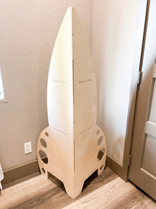 202407 meubles en bois garçon chambre pépinière cadeau fusée enfant en bas âge coin jouet étagère Montessori jouet étagère fusée étagère - Product Image 4