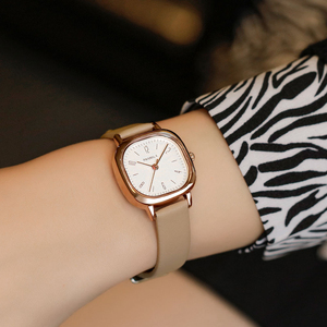 Reloj de Cuarzo Cuadrado Minimalista para Mujer con Correa de Cuero - Product Image 5