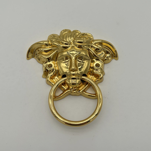 Vente en gros Grande <span class=keywords><strong>boucle</strong></span> de <span class=keywords><strong>d</strong></span>écoration fantaisie en <span class=keywords><strong>or</strong></span> avec anneau pour tête de méduse, chaises de salle à manger et canapé - Product Image 2