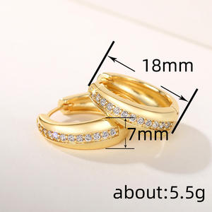 Orecchini a Cerchio E3228 Placcati in Oro 22k con Cristalli e Strass, Lussuosi Gioielli da Donna per Uso Quotidiano - Product Image 5