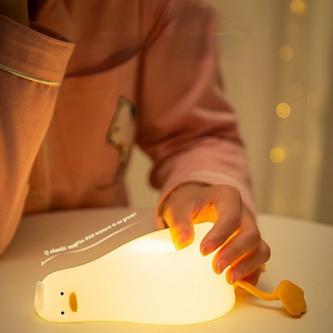 NUEVA Lámpara Nocturna LED de Silicona con Forma de Panda, Mini, Tipo C, Control de Interruptor, Regulable, Luz Blanca Cálida, Batería Integrada, para Dormitorio - Product Image 4