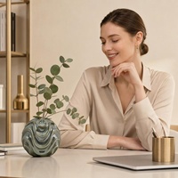 Vase en céramique vert brillant sculptural, texture ondulée sphérique, centre de table moderne pour fleurs fraîches et séchées, décoration intérieure