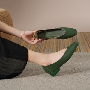 2023 <span class=keywords><strong>escarpins</strong></span> habillés à bout rond pour femmes nouveaux talons blocs à enfiler avec style plat vente au détail chaude pour chaussures de mariée au printemps - Product Image 6