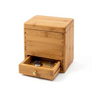 Urne funéraire fonctionnelle en bambou pour animaux de compagnie avec tiroir coulissant pour souvenirs, boîte commémorative personnalisée pour cendres et rangement de collier - Product Image 1
