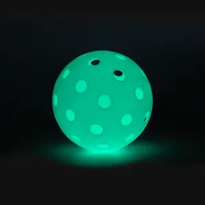 Hot Selling Outdoor Pickleballs Met Lichte 40 Gaten Led Light Up Augurk Balls Pickleball Led Glow Balls