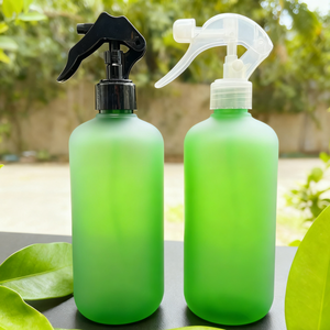 Bouteille pulvérisateur en plastique PET 300 ml avec pulvérisateur à gâchette en forme de petite souris noire, bouteille pulvérisateur ovale <span class=keywords><strong>verte</strong></span> personnalisée pour produits de nettoyage - Product Image 1