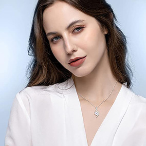 Elegante collana lunga con ciondolo per donna, gioielli semplici e alla moda - Product Image 4