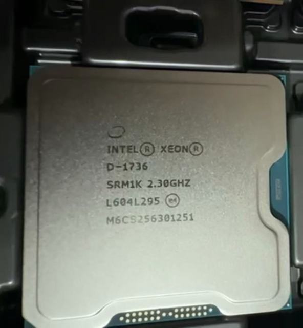 New for Xeon D-1736 SRM1K 8-Core 16-Thread Embedded Server Processor 2.30GHz with Virtualization Technology