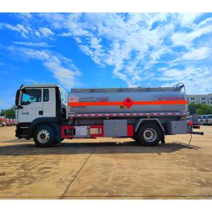 Camión de combustible móvil Sinotruk Motor diésel Camión tanque de combustible Fue Camión cisterna de aceite Camión de servicio pesado Tanque De Combustible De 8 <span class=keywords><strong>litros</strong></span> - Product Image 3