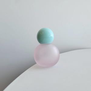 Vente en gros Mignon <span class=keywords><strong>Flacon</strong></span> de parfum boule ronde rose mat de 30ml Bouteilles en verre à baïonnette de couleur différente pour parfum - Product Image 5