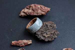 Anillo de Dedo Elegante de Resina y Madera, Joyería Unisex Hecha a Mano con Diseño de Madera Natural y Resina para Moda Moderna - Product Image 2