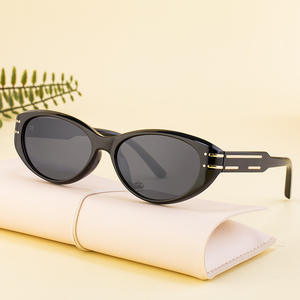 Gafas de sol polarizadas ovaladas para mujer Dl-D7529, montura de metal negro, lentes TAC, protección UV400, para un estilo urbano a la moda. - Product Image 5