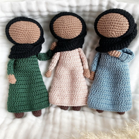 Poupée Musulmane Amigurumi Faite Main au Crochet avec Hijab, Jouet Islamique Rembourré pour Filles, Cadeau de Ramadan pour Enfants