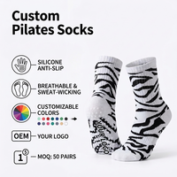 Chaussettes de yoga et de Pilates OEM personnalisées avec logo, rayures zébrées, antidérapantes en silicone, en coton respirant, sportives pour hommes, pour l'entraînement au yoga