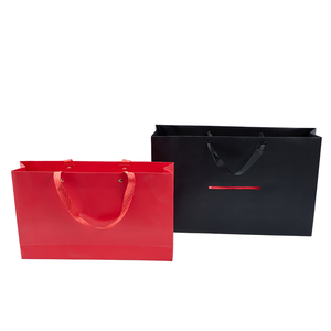 Özel baskılı lüks kağıt alışveriş çantası yüksek kaliteli çevre dostu giyim için saplı çanta logonuzla mükemmel - Product Image 5