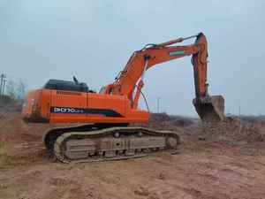 Excavatrices d'occasion, peinture d'origine, Doosan DH370LC-7, haute qualité et prix bas, en promotion à Shanghai - Product Image 3