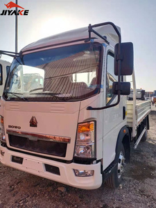 High Quality 140Hp Sinotruck Howo 4*2 Diesel Power <strong>6</strong>-<strong>Wheel</strong> <strong>Truck</strong> Light New 10 Tons Fence Cargo <strong>Truck</strong> with Side Wall for Sale - Product Image 6