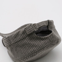 Casquette de marin rétro à rayures verticales, style newsboy britannique, à bord court, pour l'automne et l'hiver, un classique des couvre-chefs.
