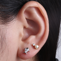 Piercing Labret en Titane ASTM F136 G23 à Filetage Interne, Perle Ronde CZ, Plaqué Or, Dos Plat, pour Cartilage, Lèvre, Hélix, Tragus