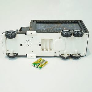 Nouveauté : Camion de Noël en plastique avec crèche, vintage, musical, éclairé par LED, globe à neige de Noël à vendre - Product Image 4