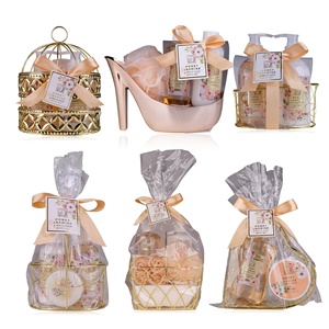 Ensemble de douche pour femmes de marque privée, miel et jasmin dans un beau panier en fil métallique-<span class=keywords><strong>Coffret</strong></span> cadeau de bien-être pour anniversaire, Saint-Valentin - Product Image 1