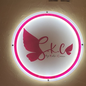 Logo d'entreprise personnalisé, enseigne acrylique 3D à <span class=keywords><strong>LED</strong></span> pour salon de beauté, manucure, cheveux, studio, décoration murale, nom de l'entreprise - Product Image 3