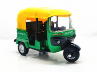 Coche de juguete de Metal con luz, triciclo indio de plástico fundido a presión, música, HN877983, 1:14
