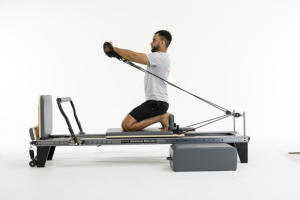 Cama Reformer de Pilates de Aluminio Portátil Deslizamiento Suave y Silencioso Máquina Reformer de Pilates Profesional para Uso Doméstico, Estudio o Comercial - Product Image 3