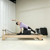 Reformer Pilates Premium en bois d'érable massif avec poulie en alliage d'aluminium et barre de repose-pieds intégrée – Équipement d'exercice Pilates