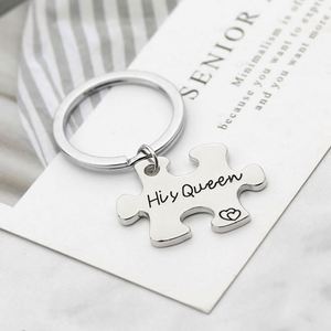Letras Personalizadas Her King His Queen Moda Parejas Novia <span class=keywords><strong>Novio</strong></span> <span class=keywords><strong>Regalo</strong></span> de San Valentín Rompecabezas para Él y para Ella Llaveros de Metal - Product Image 2