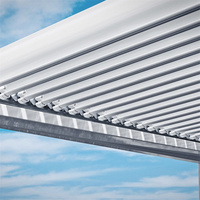 Pérgola Retráctil de Aleación de Aluminio para Exteriores con Ventanas Corredizas Impermeables y Pantalla Protectora