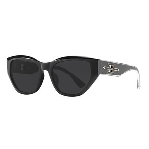 Gafas de Sol Cat-Eye Tory Burch para Mujer, Marco de Plástico Negro, Protección UV400, Tipo 3 Lentes, Diseño Moderno - Product Image 1