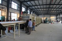 Ligne de production de panneaux sandwich en PU de haute qualité, panneaux muraux préfabriqués automatiques, panneaux muraux sandwich en PU à haute efficacité