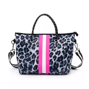 Grote Capaciteit Schouder Geperforeerde Animal Print Neopreen Luipaard Hand Bags Leveranciers Neopreen Draagtas Roze En Luipaard